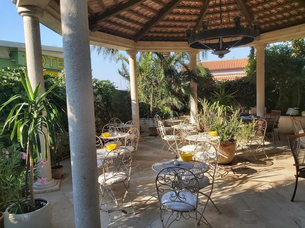 Rooms And Apartments Palma B&B Медулин Екстериор снимка