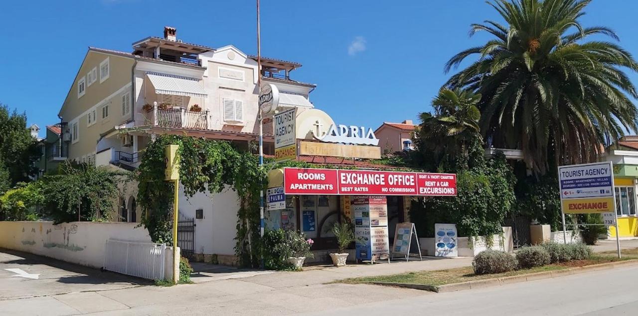 Rooms And Apartments Palma B&B Медулин Екстериор снимка