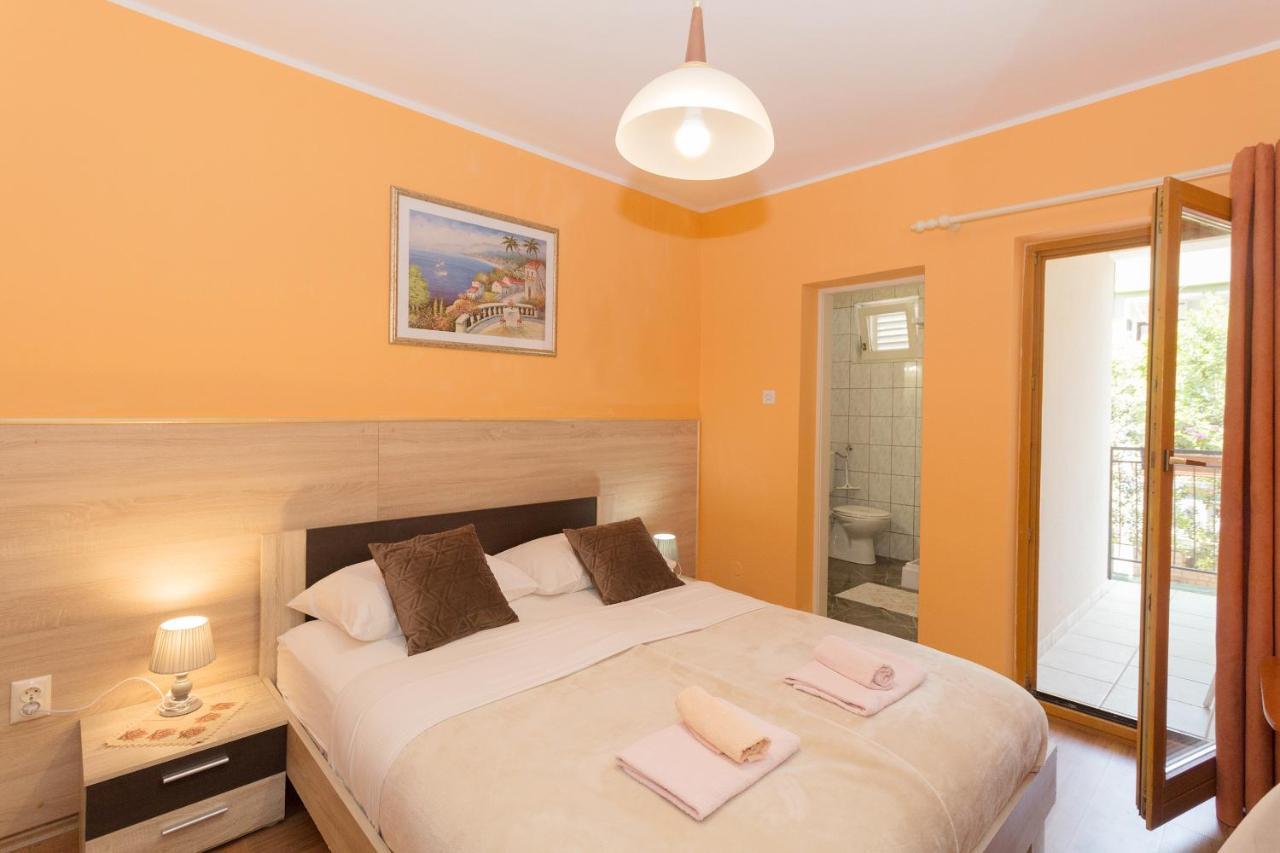 Rooms And Apartments Palma B&B Медулин Екстериор снимка