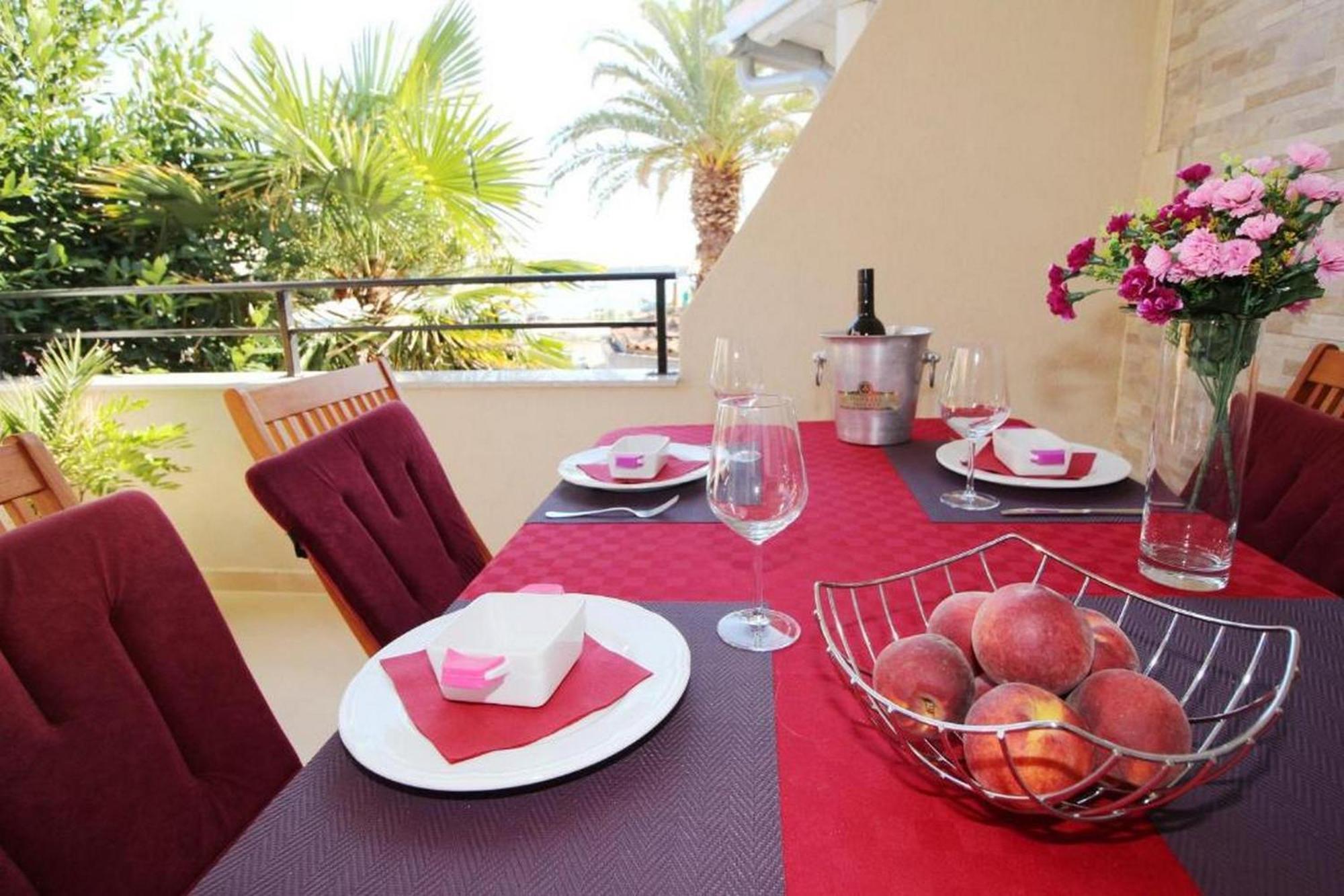 Rooms And Apartments Palma B&B Медулин Екстериор снимка