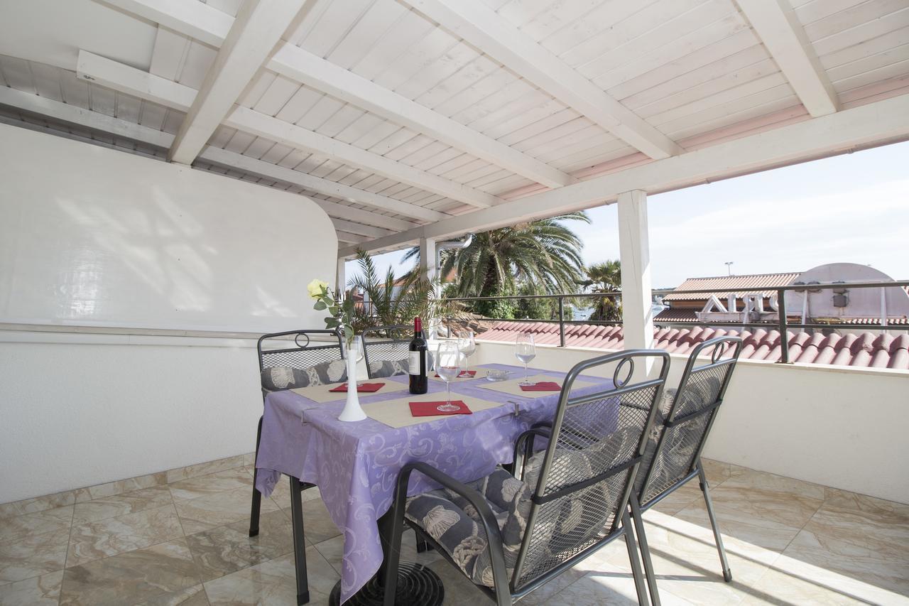 Rooms And Apartments Palma B&B Медулин Екстериор снимка