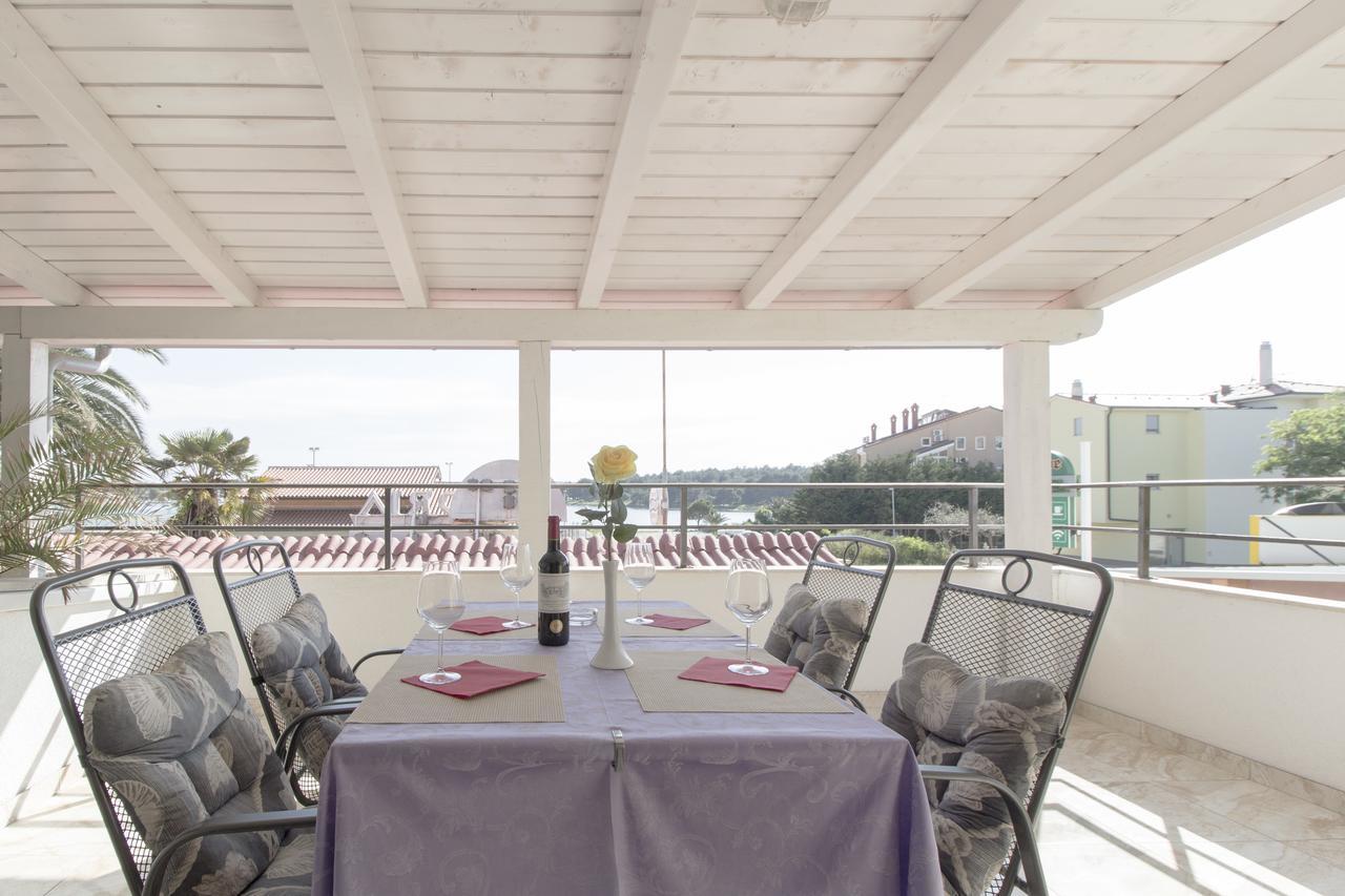 Rooms And Apartments Palma B&B Медулин Екстериор снимка