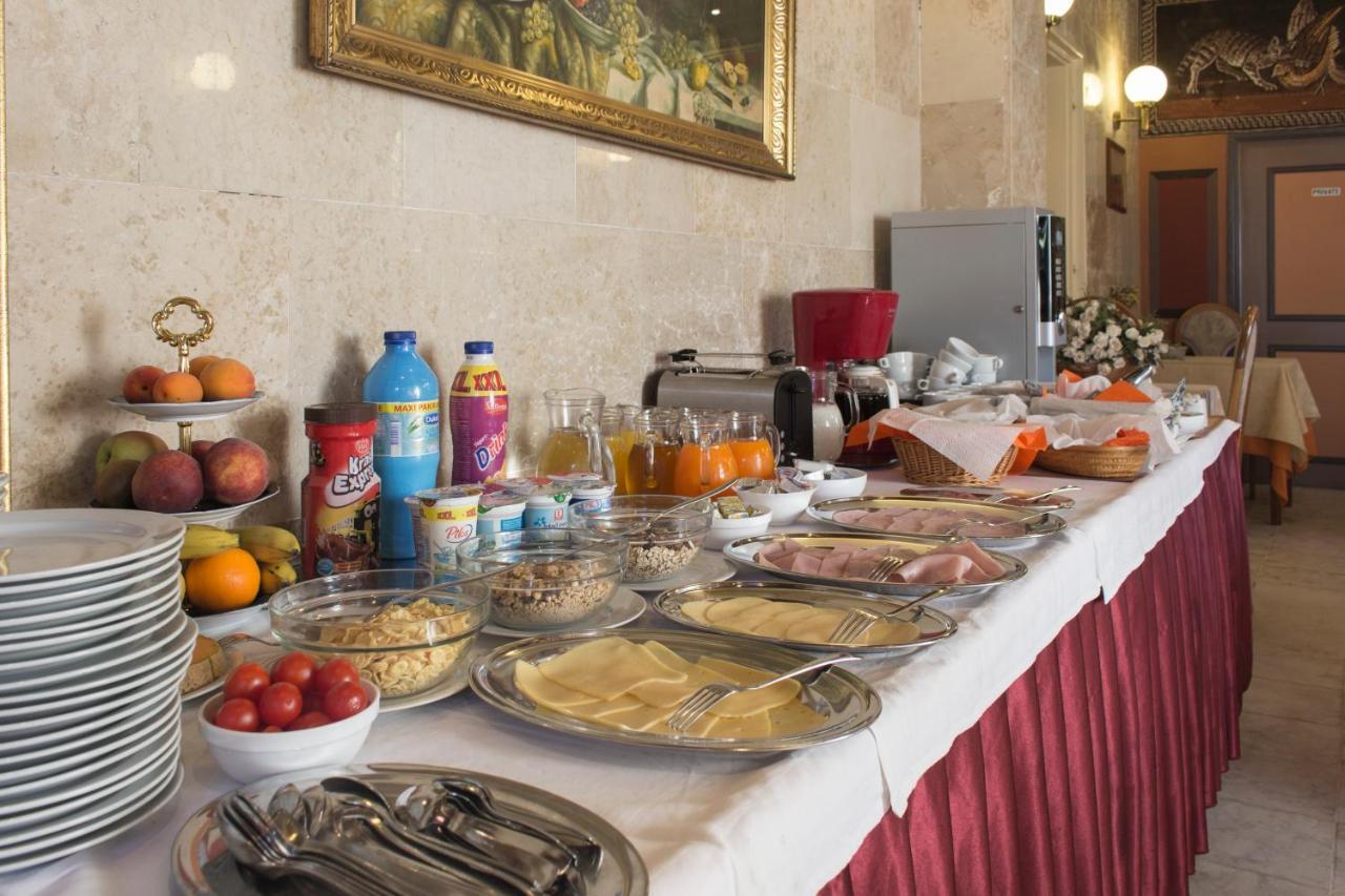 Rooms And Apartments Palma B&B Медулин Екстериор снимка